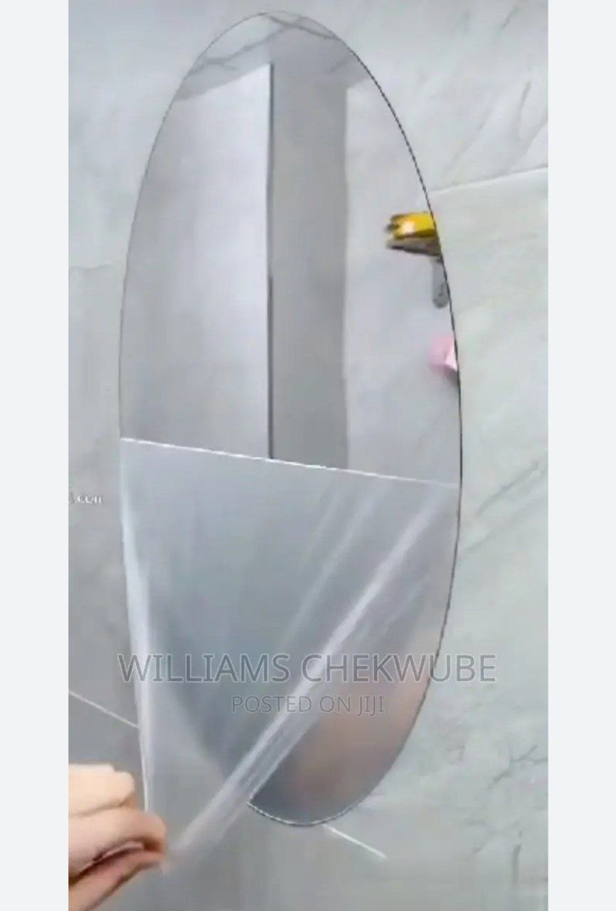 مرآة غير قابلة للكسر