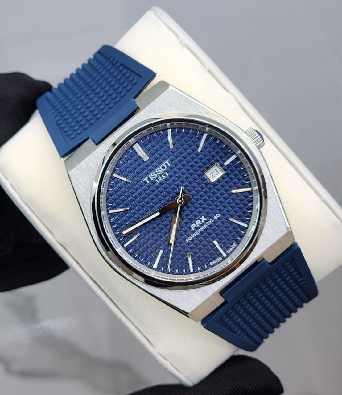 الكلاسيكية TISSOT ساعة